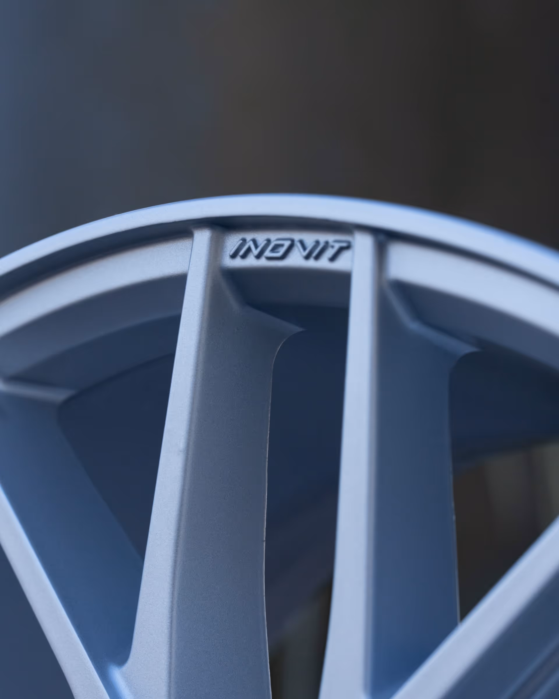 BLITZ — Silver Satin Lacquer