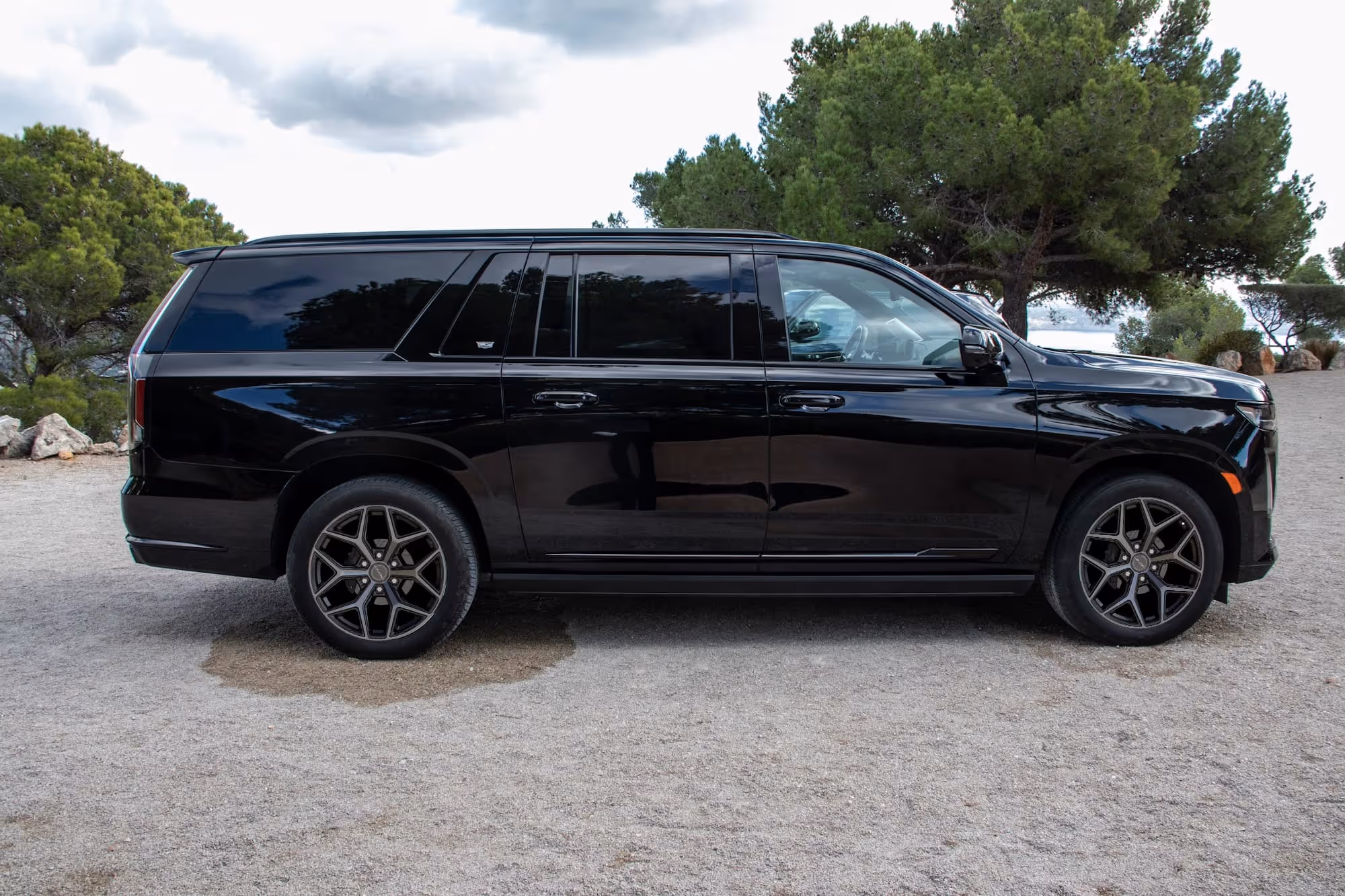FORCE 6 on 2022 Cadillac Escalade ESV Sport Platinum-VAT Q