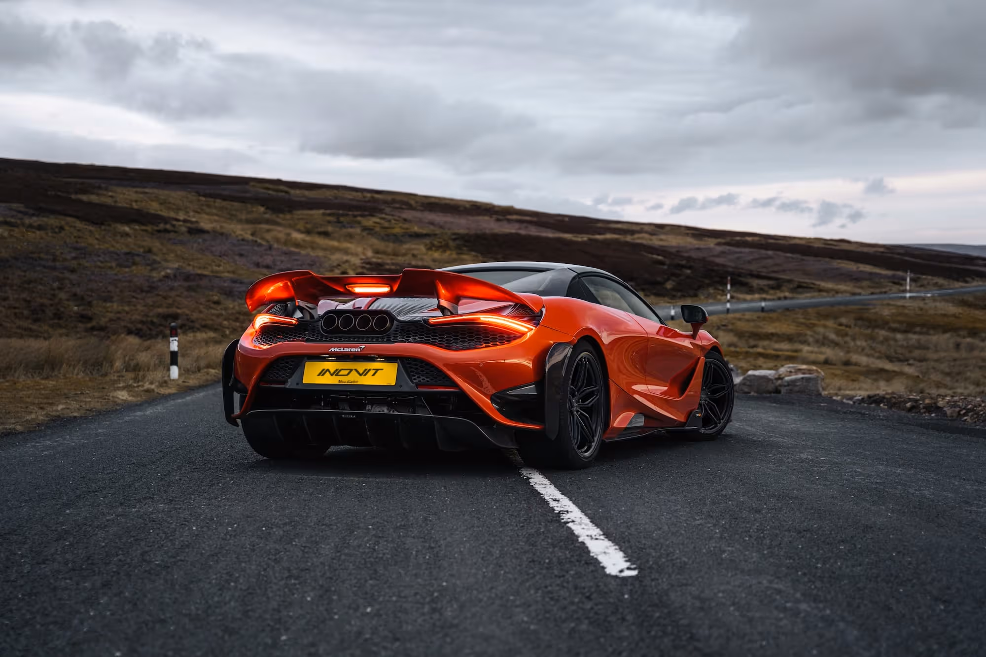 VECTOR III on McLaren-765-LT-Spider