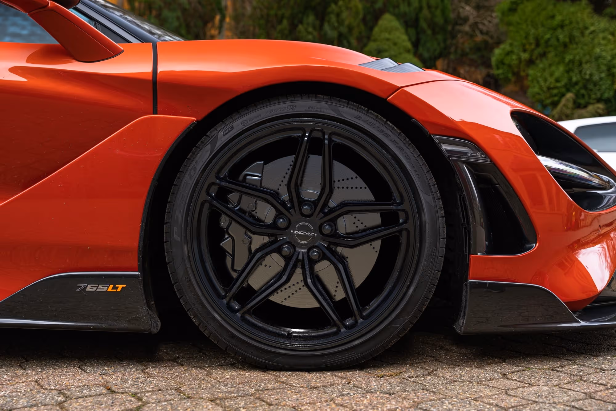 VECTOR III on McLaren-765-LT-Spider